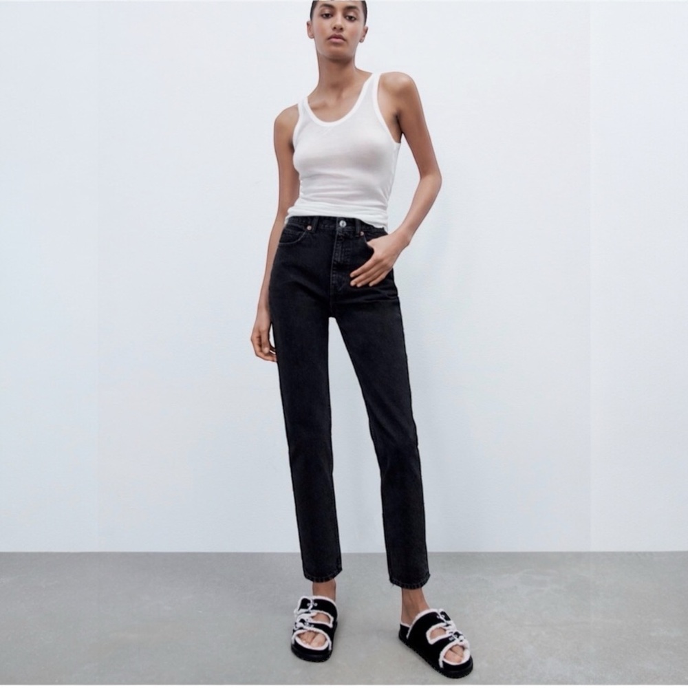 Zara Hi-Rise Classic Mom Fit Jeans